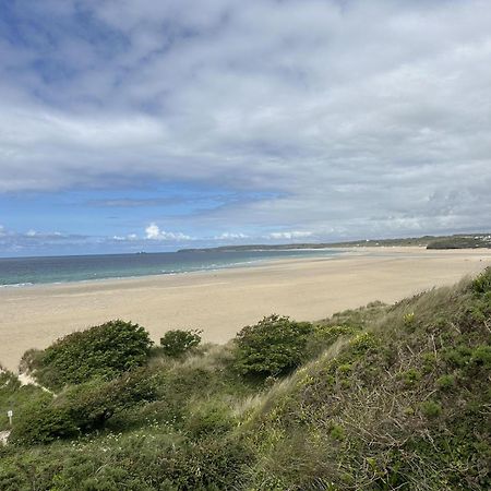Cozy Coastal Lodge In Hayle Eksteriør billede