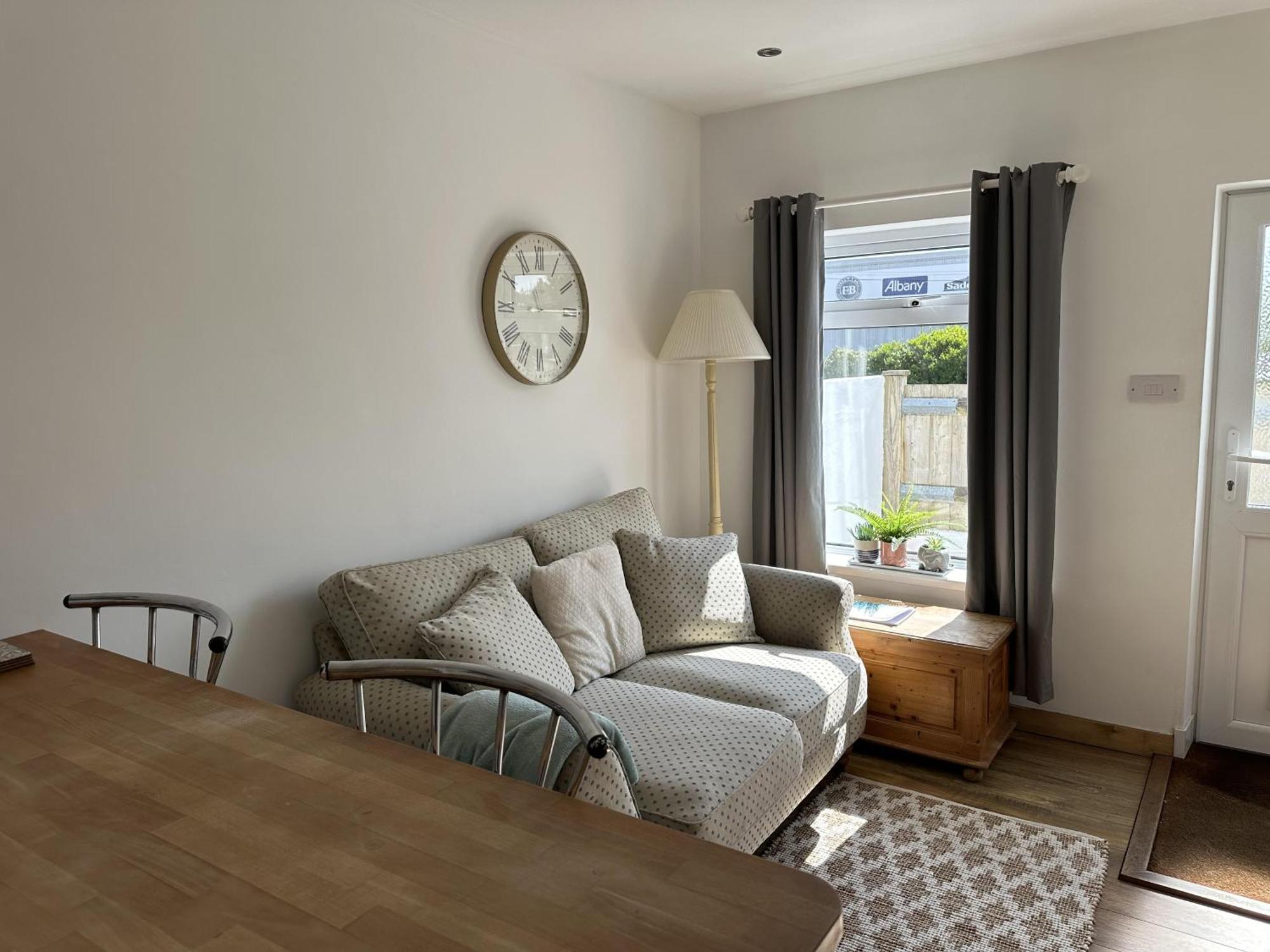 Cozy Coastal Lodge In Hayle Eksteriør billede